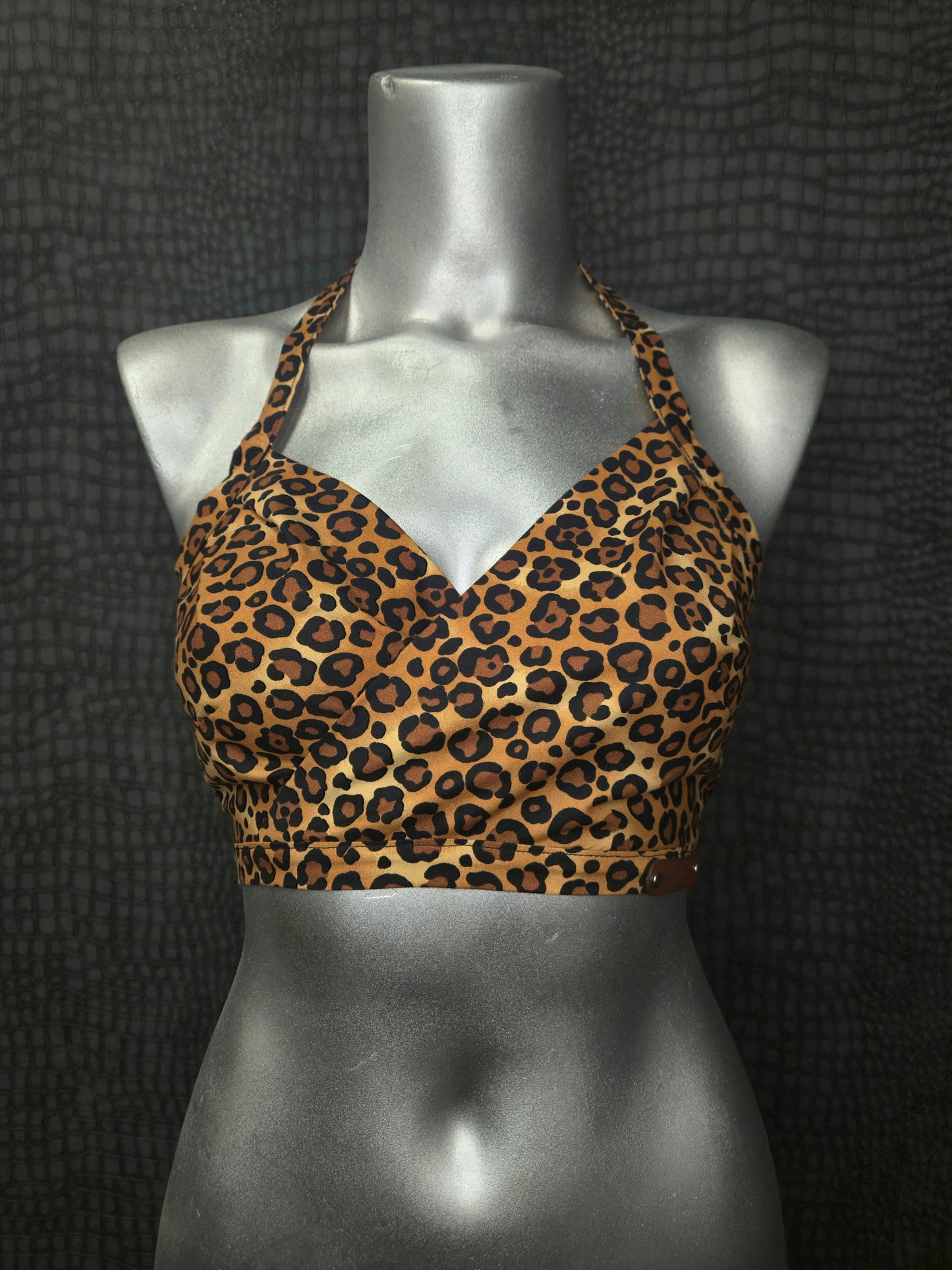 Lita Halter Crop Top - Leopard